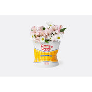 Wazon dekoracyjny paczka chipsów z motywem żółtej paczki chipsów i kwiatami w środku