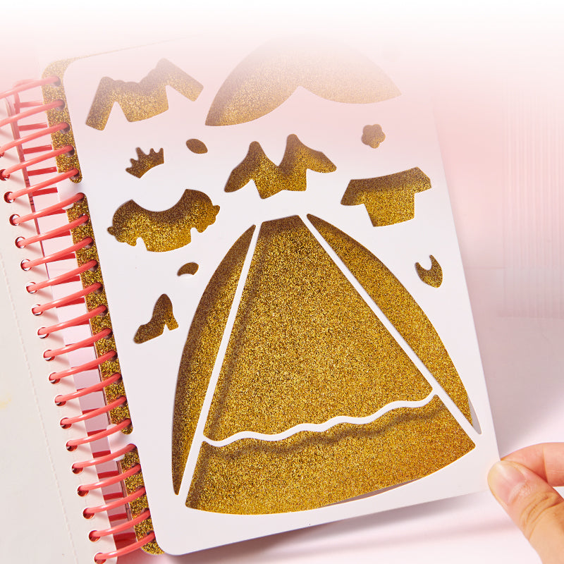 Zeszyt kreatywny dla dzieci z różnymi wykrojnikami do tworzenia ubrań i akcesoriów