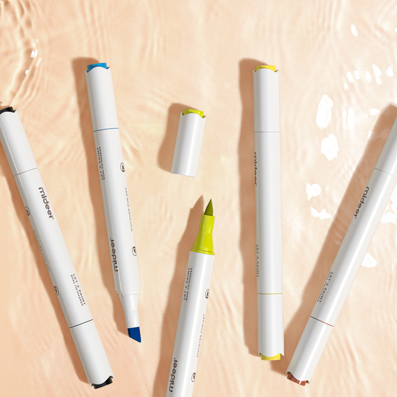 Pisaki dwustronne dla dzieci marki mideer w różnych kolorach na jasnym tle