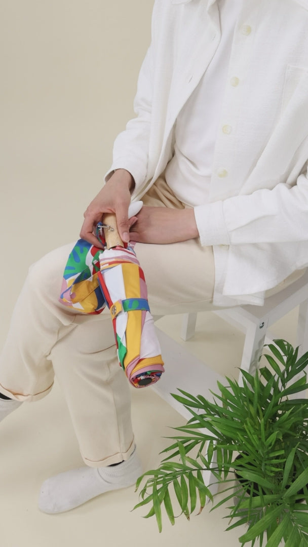 Load video: Original Duckhead Umbrella – Matisse Print