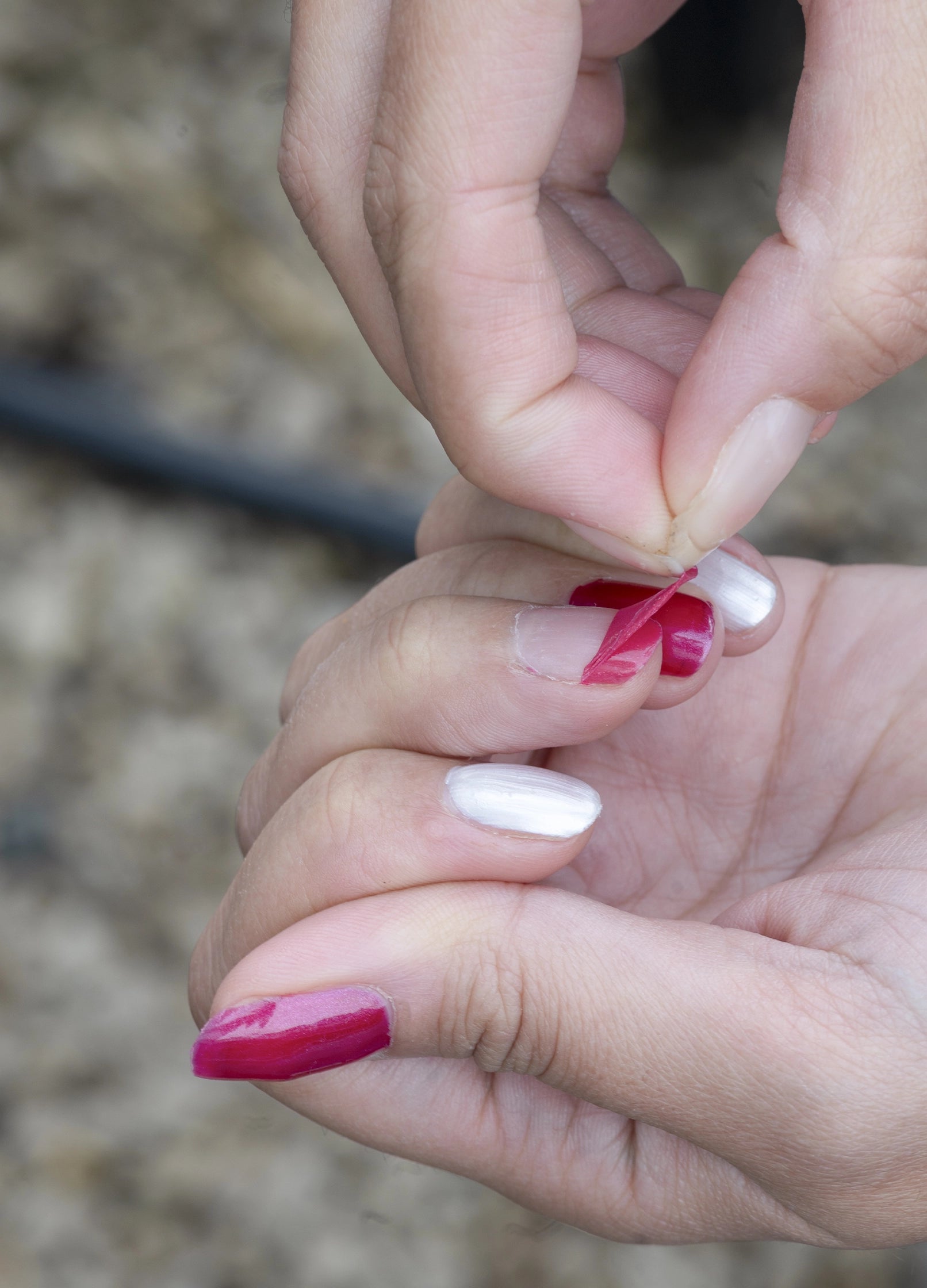 Odklejalny lakier do paznokci dla dzieci Namaki – Fuksja