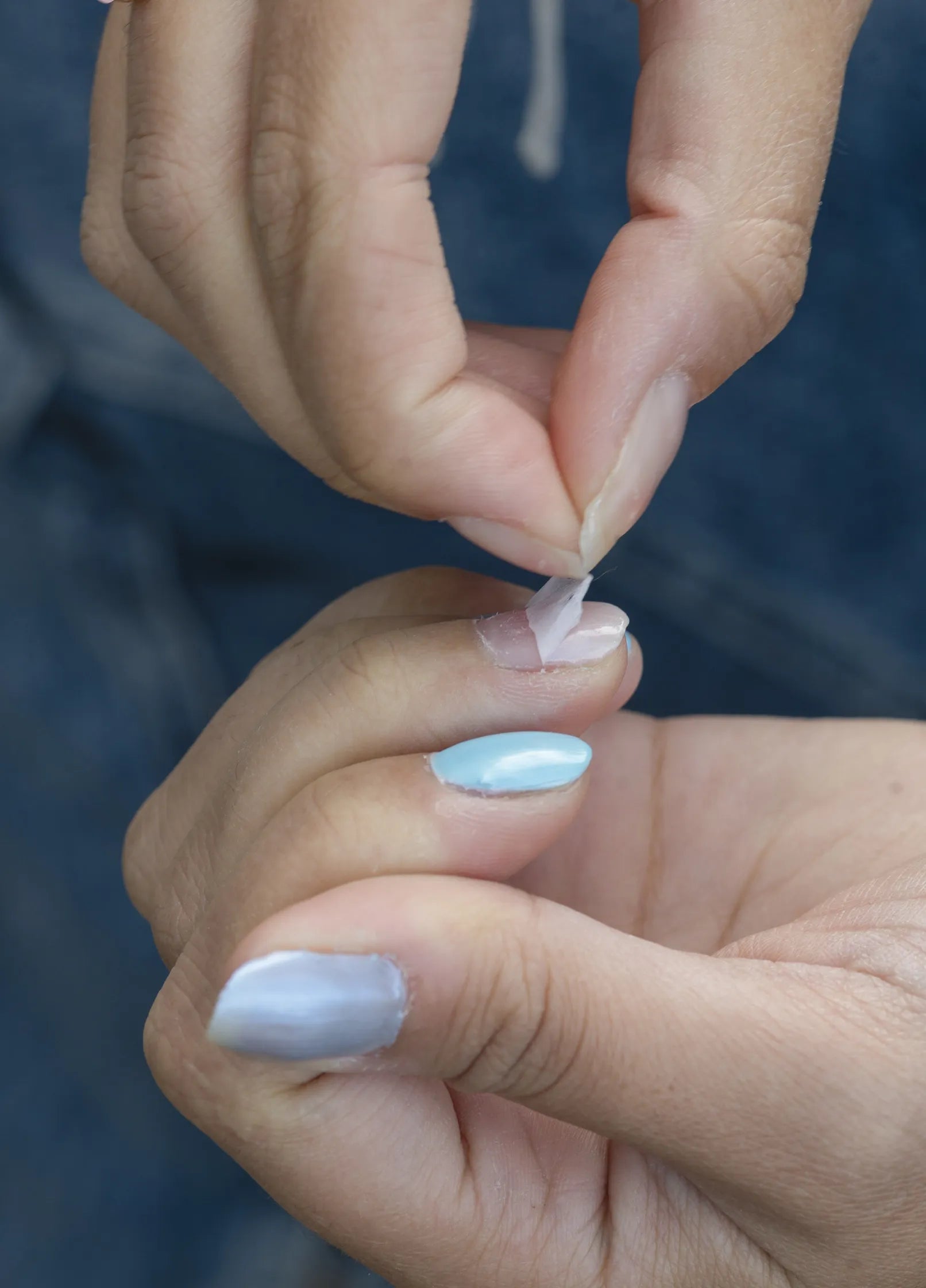 Odklejalny lakier do paznokci dla dzieci Namaki – Blady róż