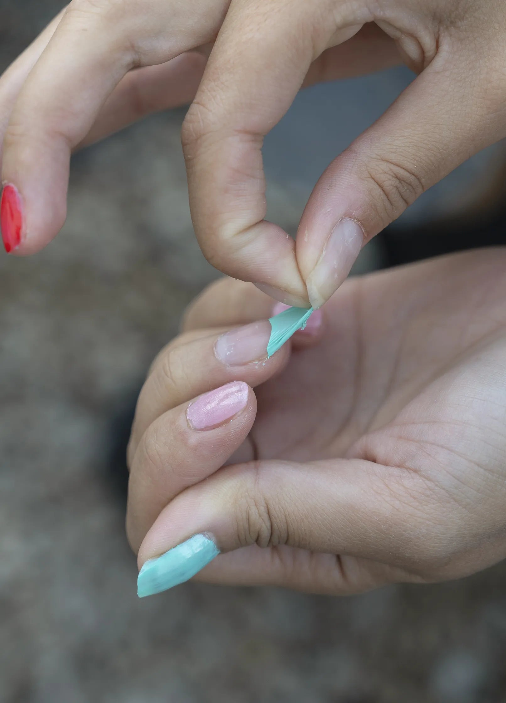 Odklejalny lakier do paznokci dla dzieci Namaki – Wodna zieleń