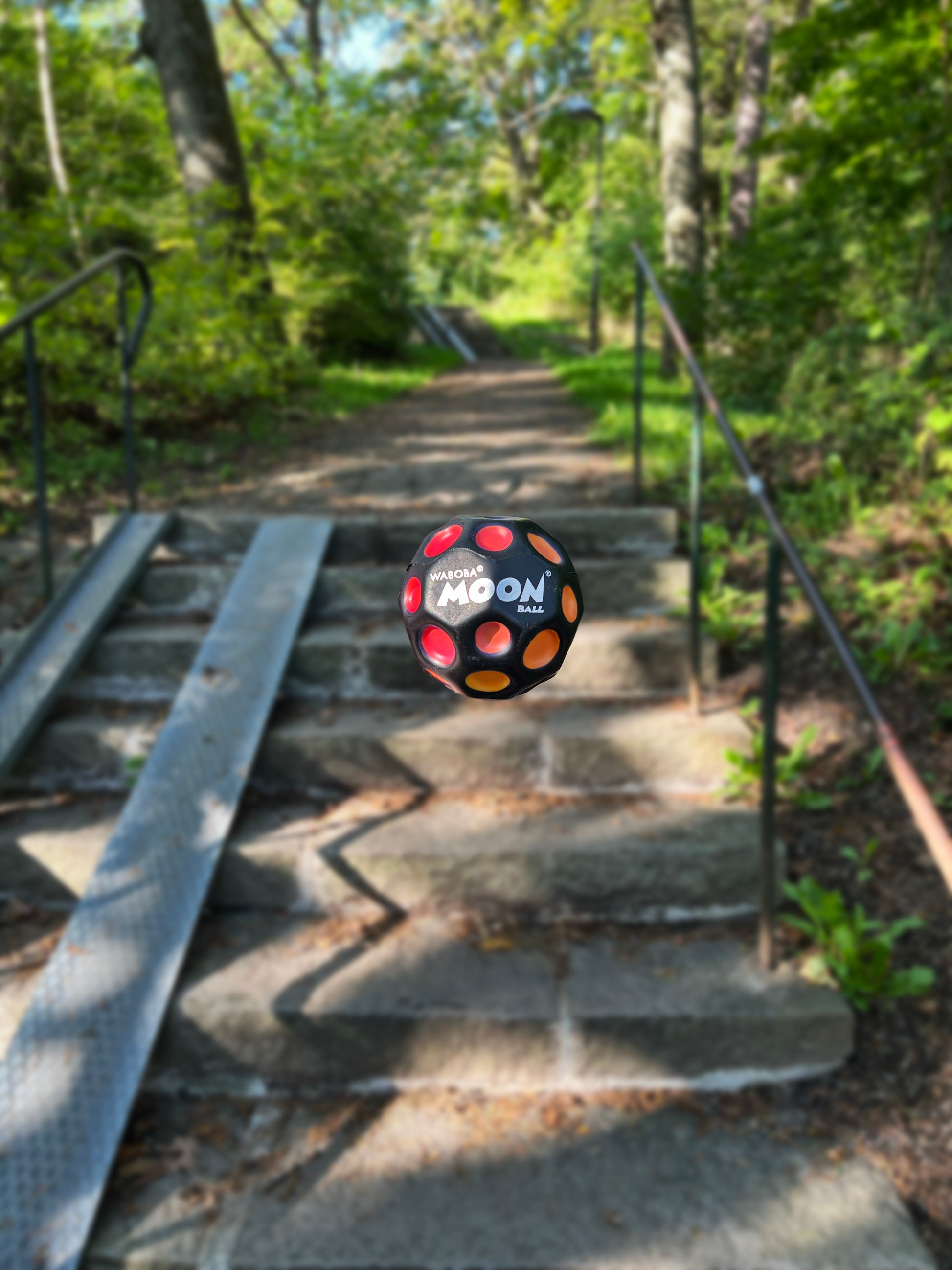 Piłeczka Waboba® UV Moon ball