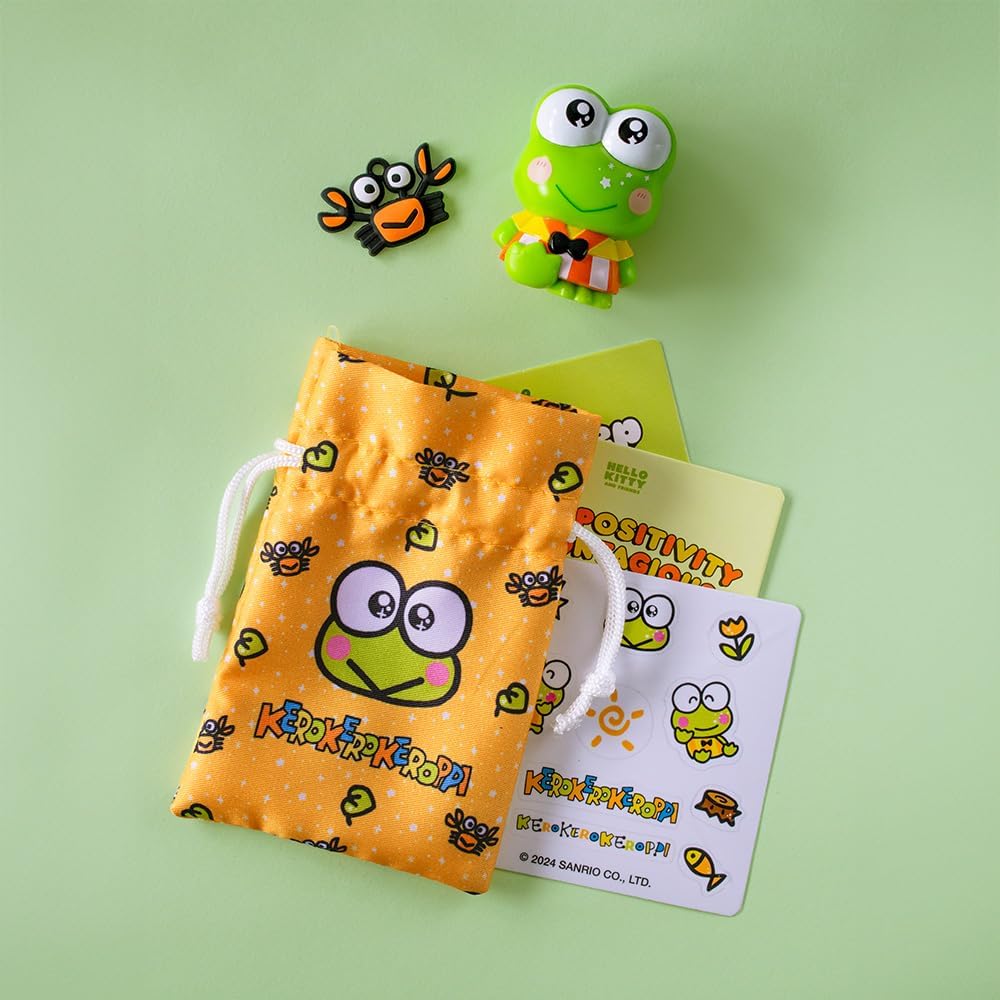 Figurka Hello Kitty Keroppi w zielonym kolorze z etui i kartami z postaciami Keroppi i Hello Kitty