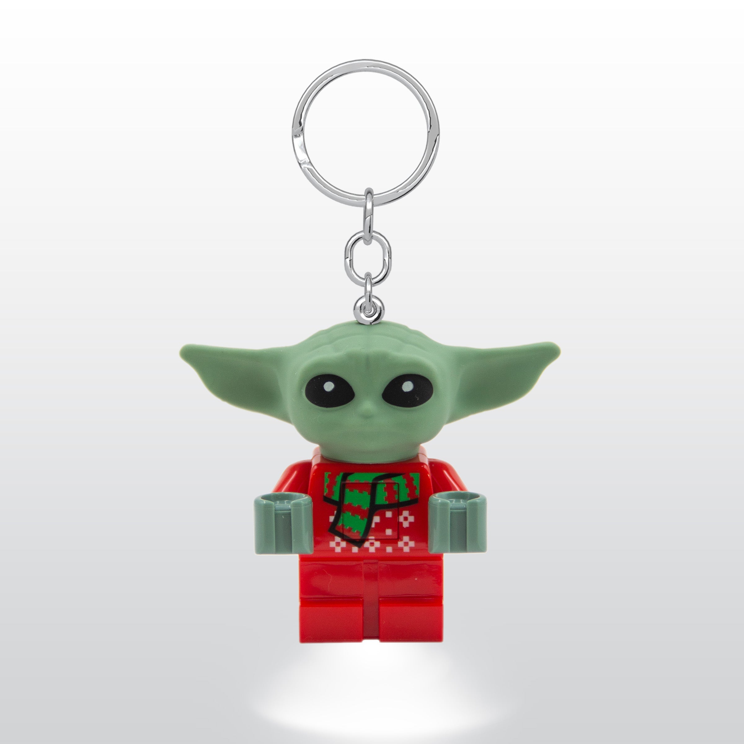 brelok LEGO Star Wars Grogu figurka z zielonymi uszami w czerwonym sweterku i szaliku