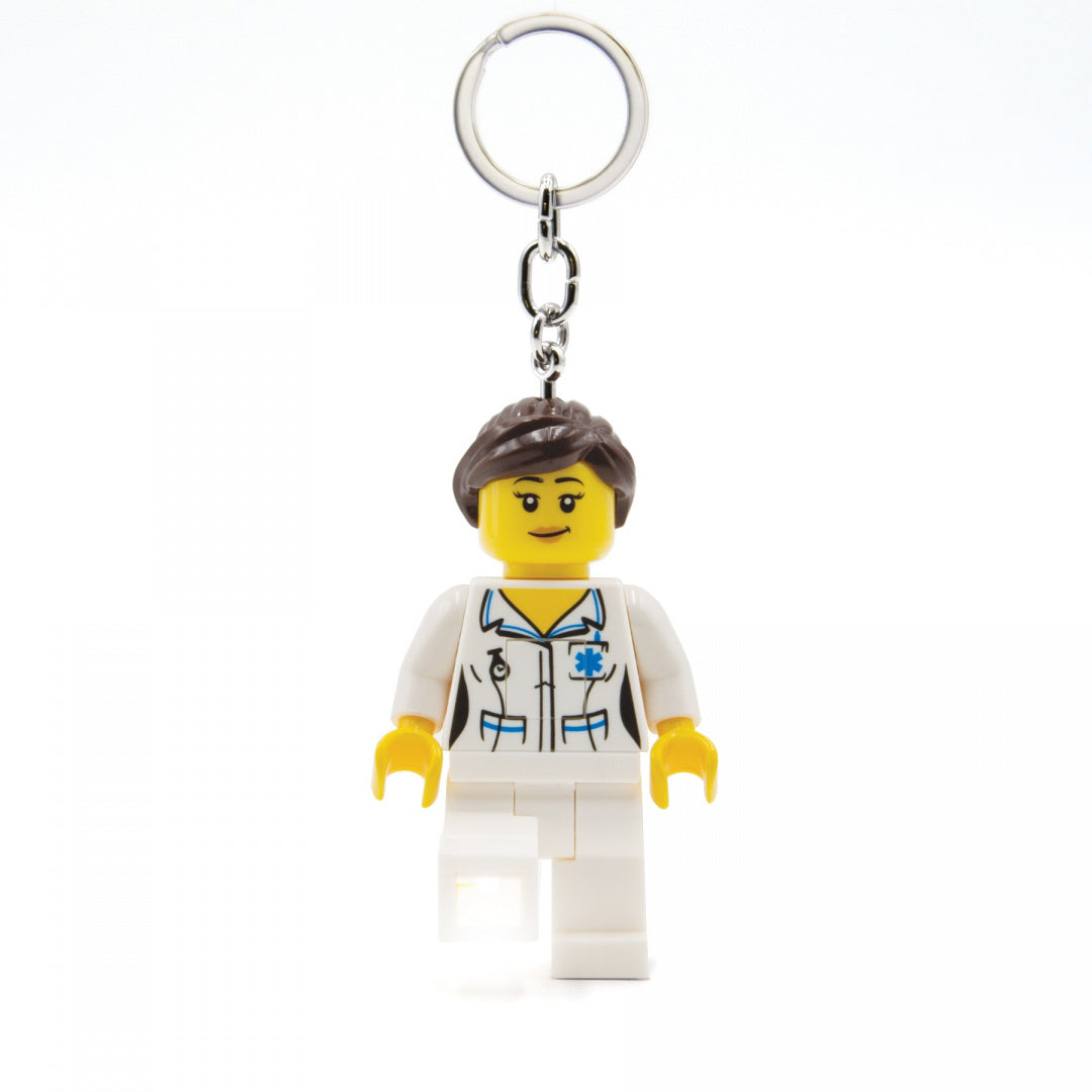 brelok pielęgniarka LEGO z figurką pielęgniarki w białym uniformie na srebrnym kółku