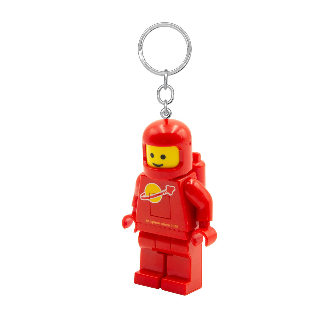 MOB brelok LEGO czerwony astronauta z klasyczną figurką kosmonauty i metalowym kółkiem