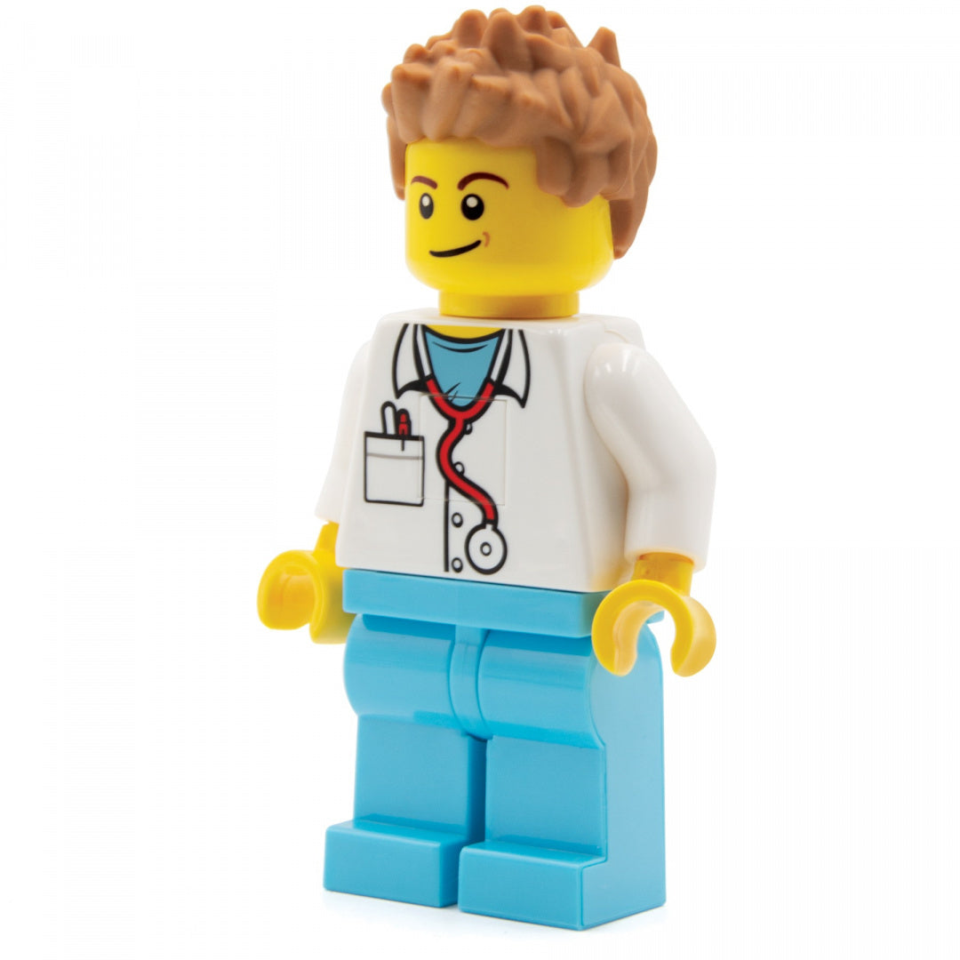 Figurka lekarza LEGO z latarką LEGO lekarz w biały fartuchu i niebieskich spodniach