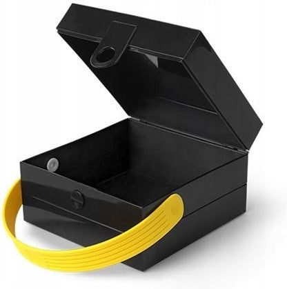 Lunchbox LEGO czarny z otwieranym wieczkiem i żółtym uchwytem do przenoszenia