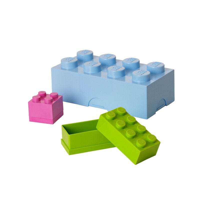 lunchbox klocek LEGO jasnoniebieski w kształcie pojemnika z innymi pojemnikami klocków w kolorach zielonym i różowym