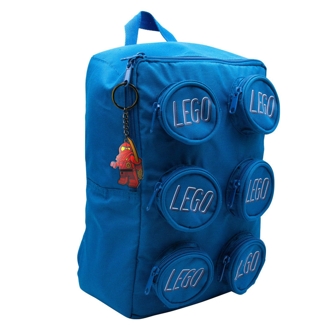 Niebieski plecak LEGO z brelok LEGO Ninjago Kai w kształcie czerwonej postaci ninja