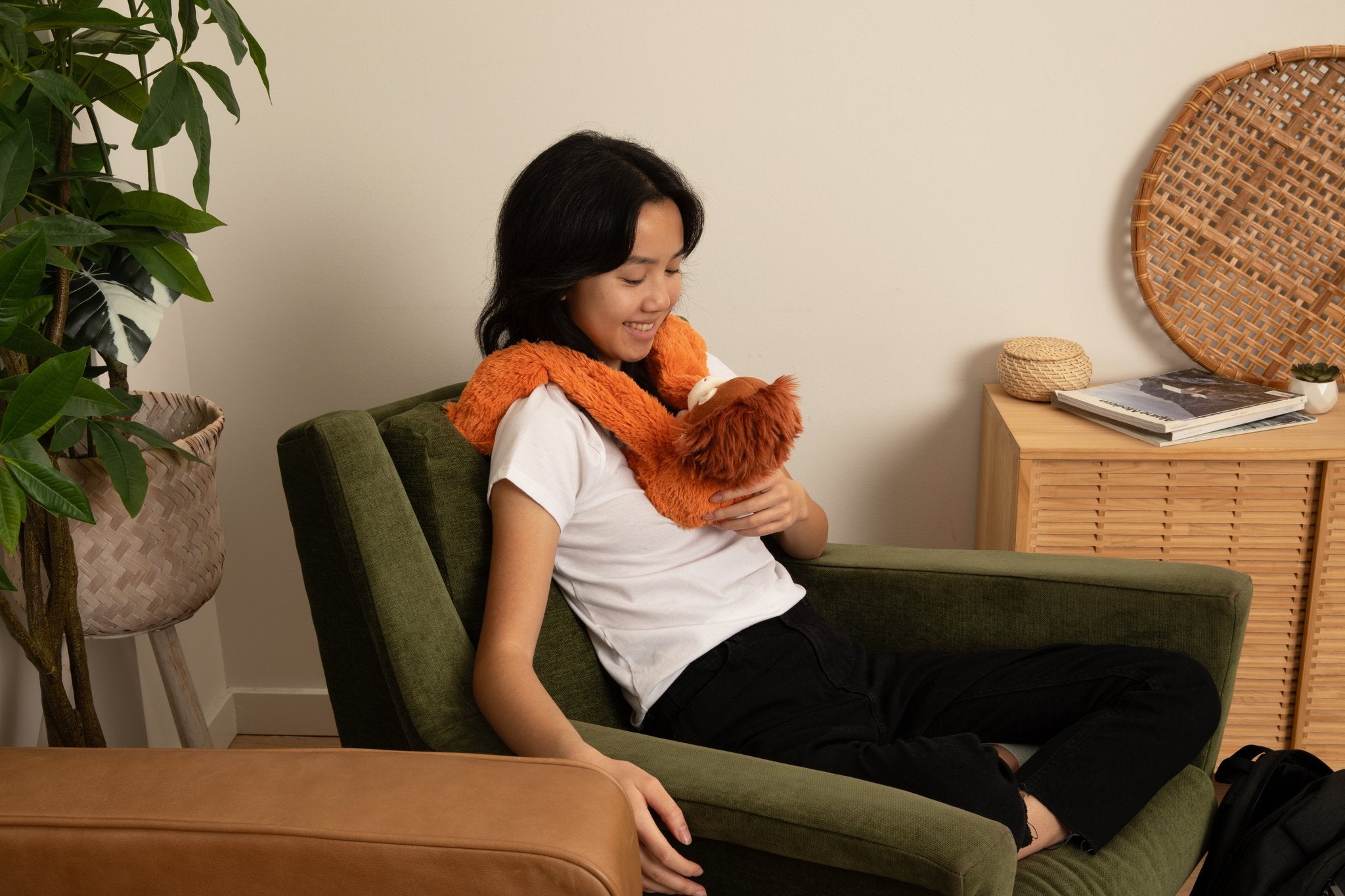 Peluche con peso Hugimals - Orangután Ollie