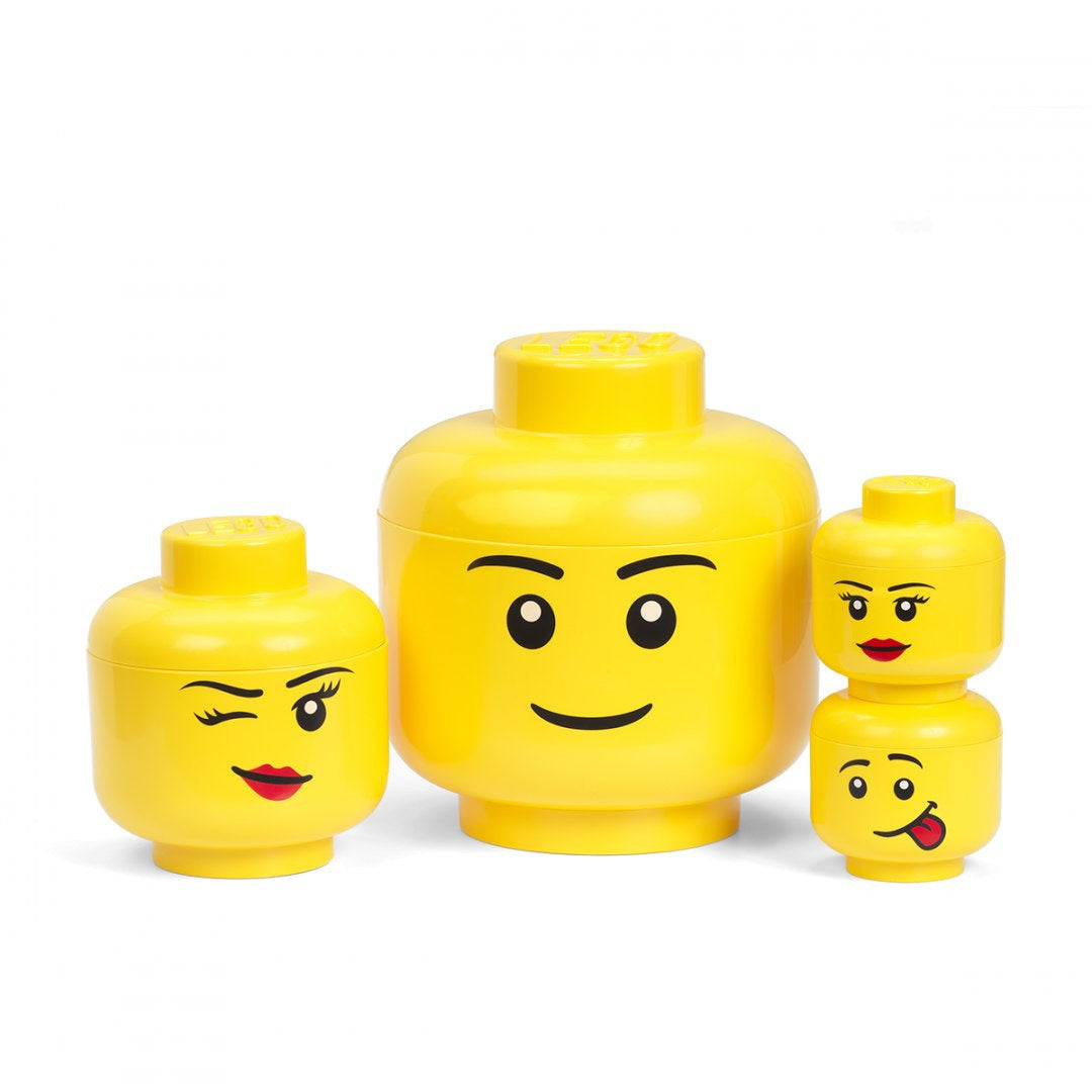 Żółty pojemnik głowa LEGO chłopiec z uśmiechem i innymi wyrazami twarzy na białym tle