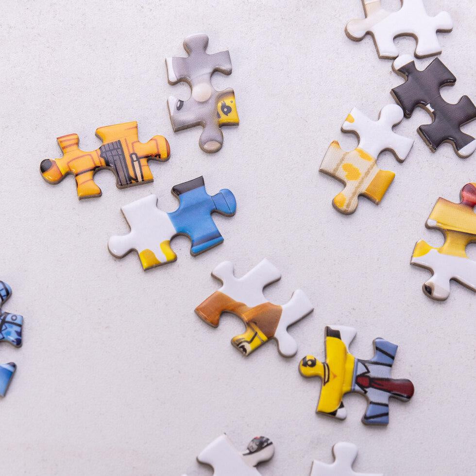 Elementy układanki puzzle LEGO minifigurki 1000 elementów na jasnym tle do składania