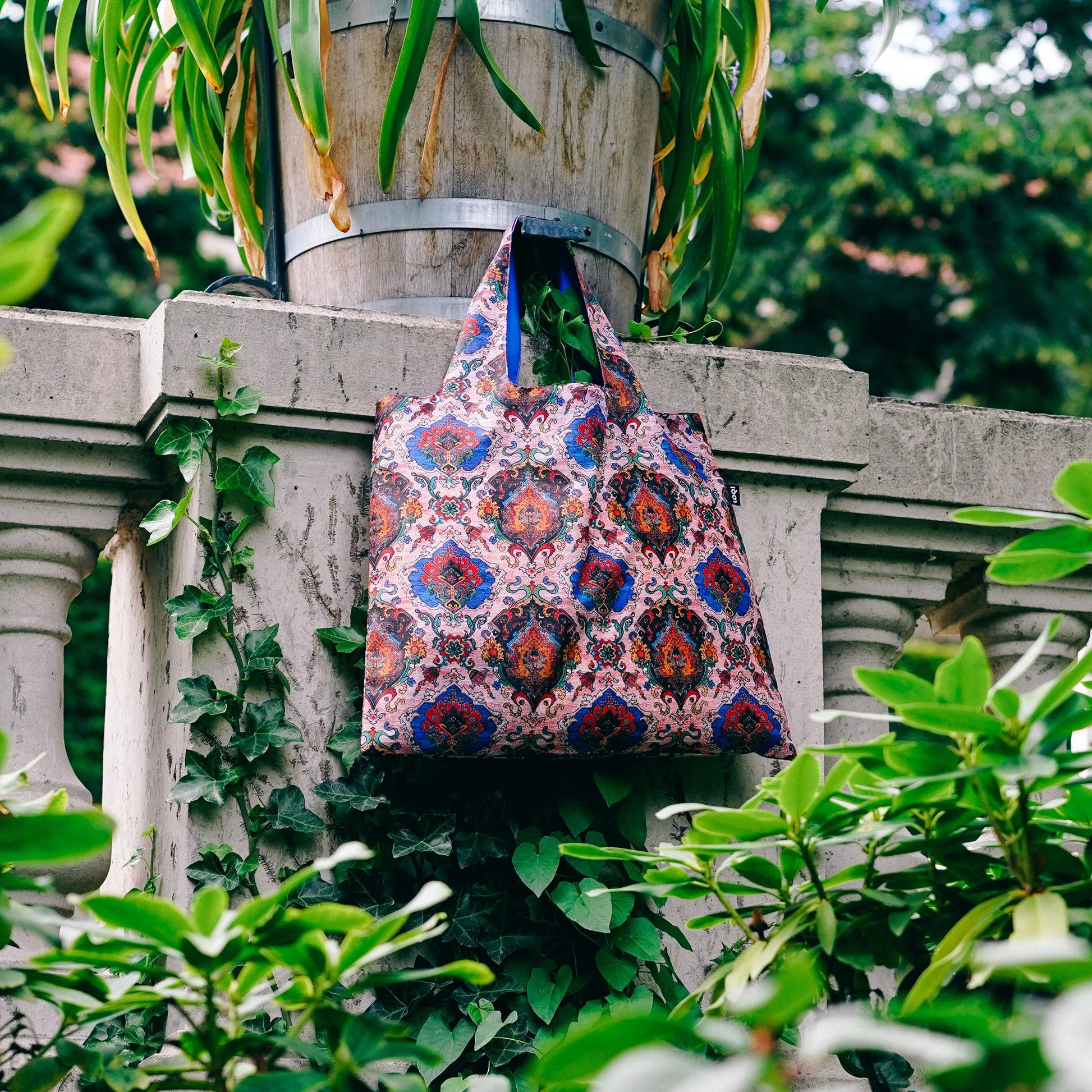 Torba LOQI Decorative Art – Tapestry Tea Rose