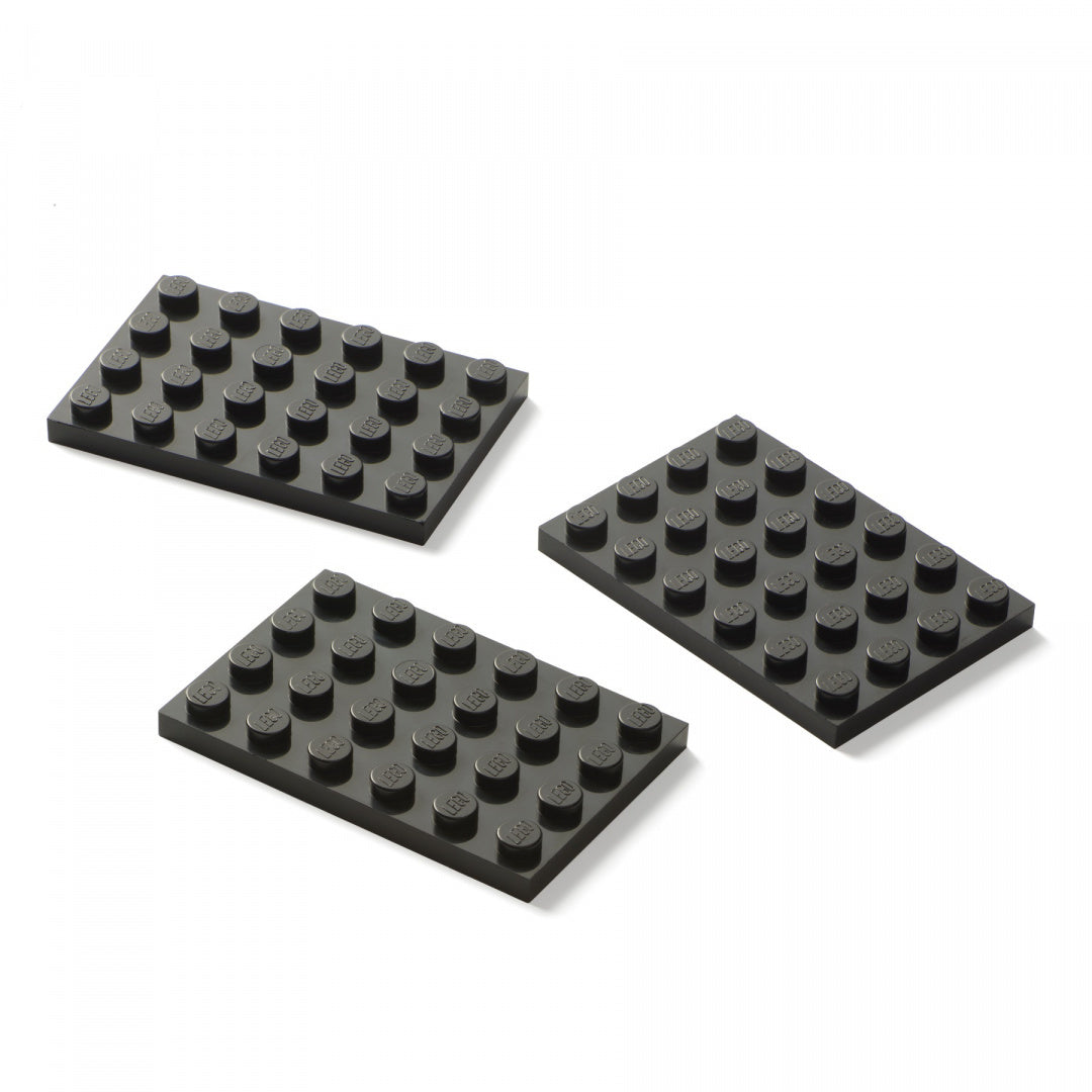 Czarne płytki LEGO do budowy regału LEGO z szufladami z charakterystycznymi wypustkami
