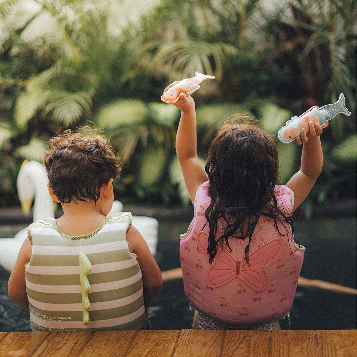 Children's swimming vest (2-3 years) – Into the Wild