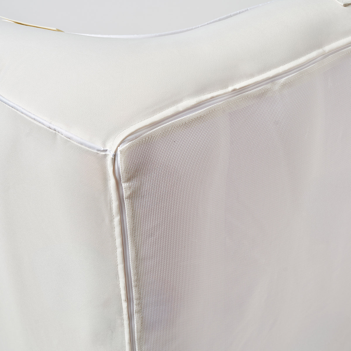 Luxe Lounger – Casa Blanca