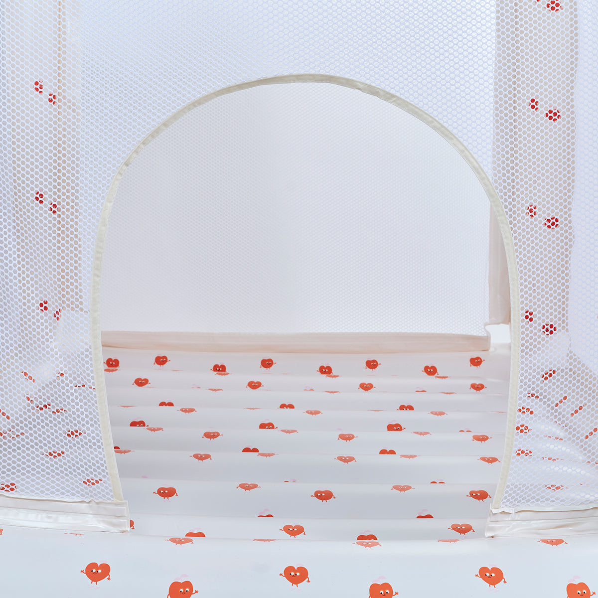 Dmuchany domek do skakania – Poppy the Peach, kremowy