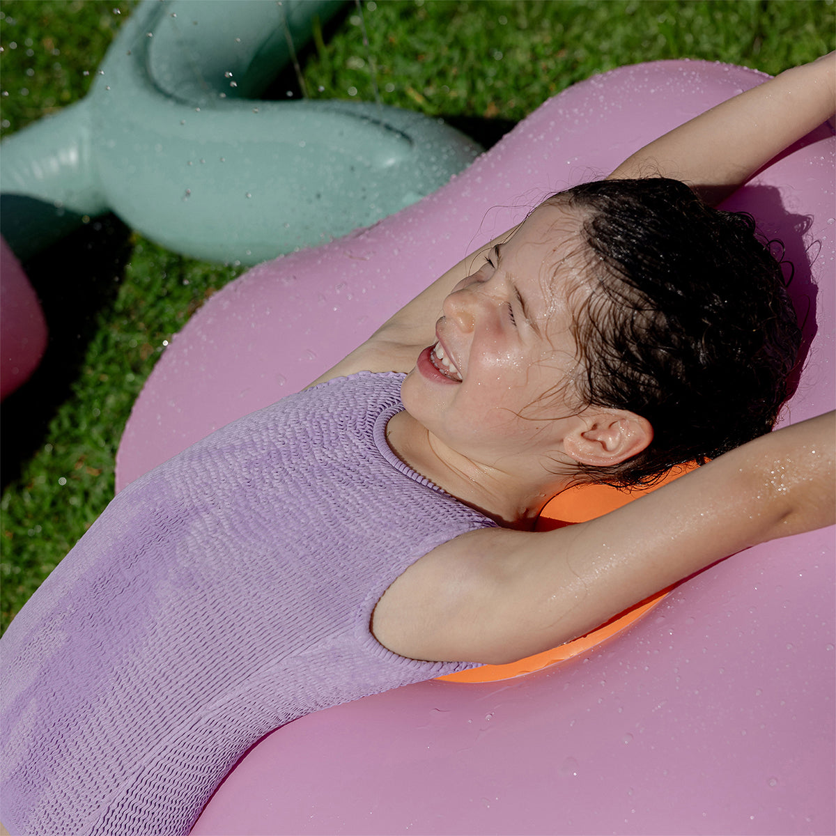 Inflatable sprinkler – Poppy the Peach