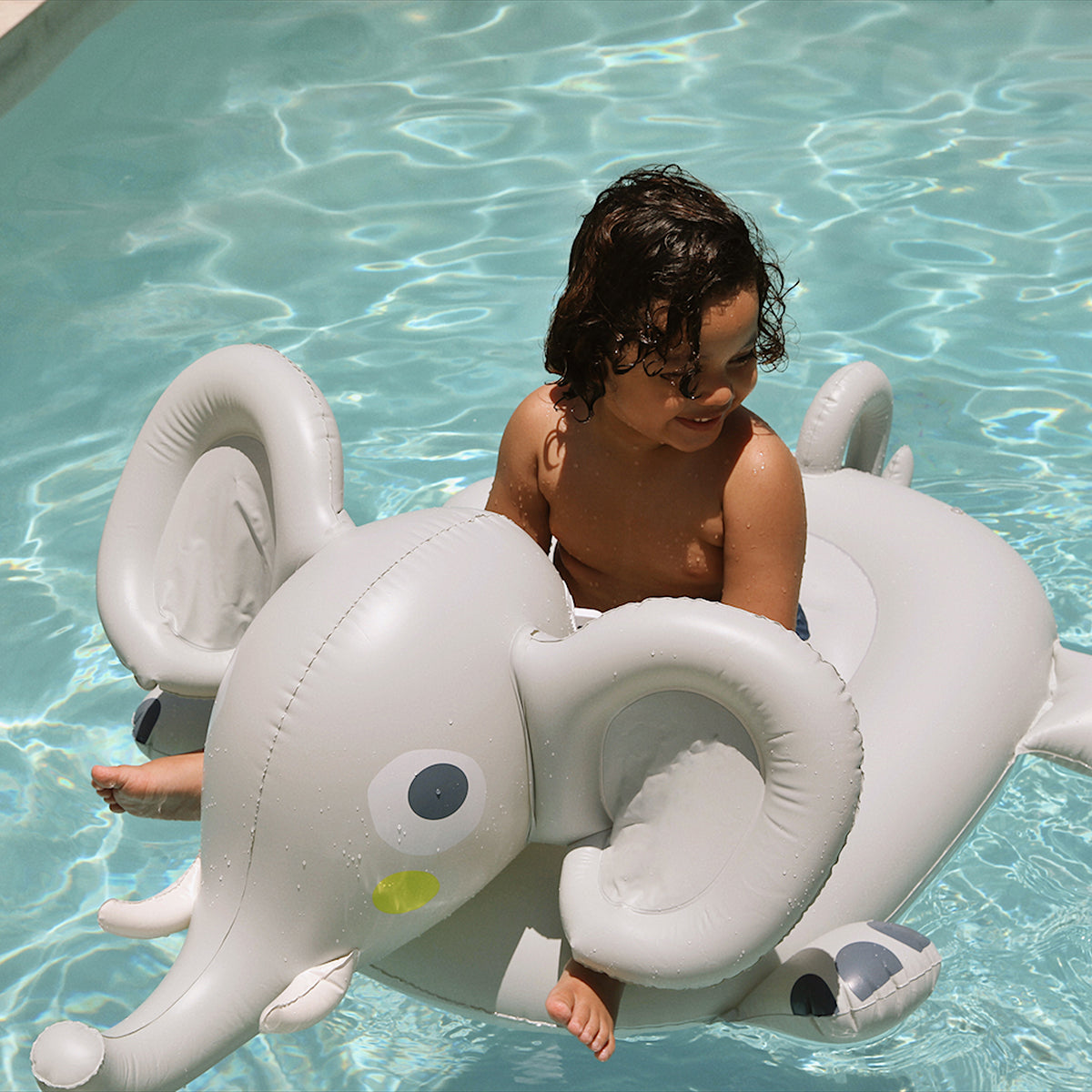 Inflatable water ride – Eli the Elephant