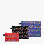 Set di pochette LOVE LIFE di Yamann con stampe colorate e slogan sulle pochette