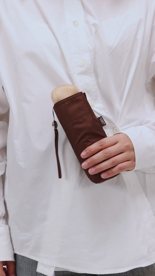 Cargar vídeo: Parasolka mini Original Duckhead – Espresso